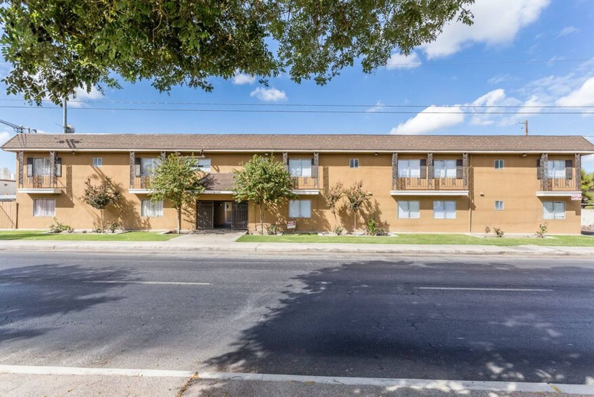 Apartment for rent at 3143 S H St, Bakersfield, CA 93304