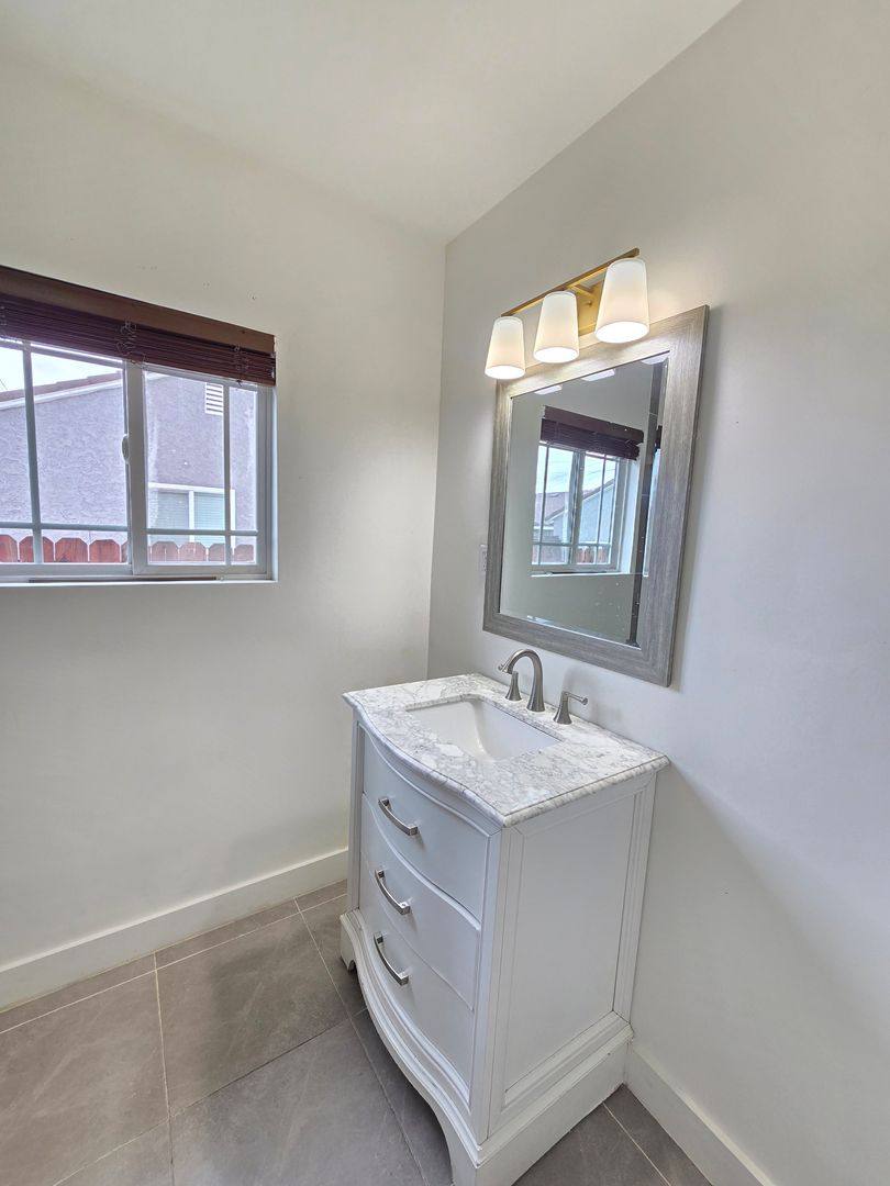 Apartment for rent at 8154 Potter Ave, North Hollywood, CA 91605