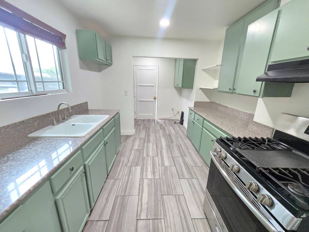 Apartment for rent at 8154 Potter Ave, North Hollywood, CA 91605
