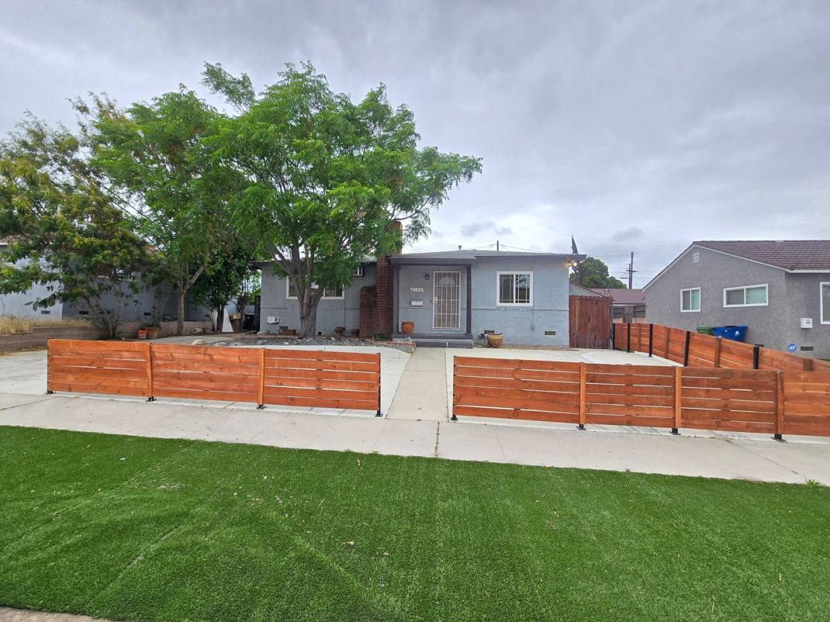 Apartment for rent at 8154 Potter Ave, North Hollywood, CA 91605