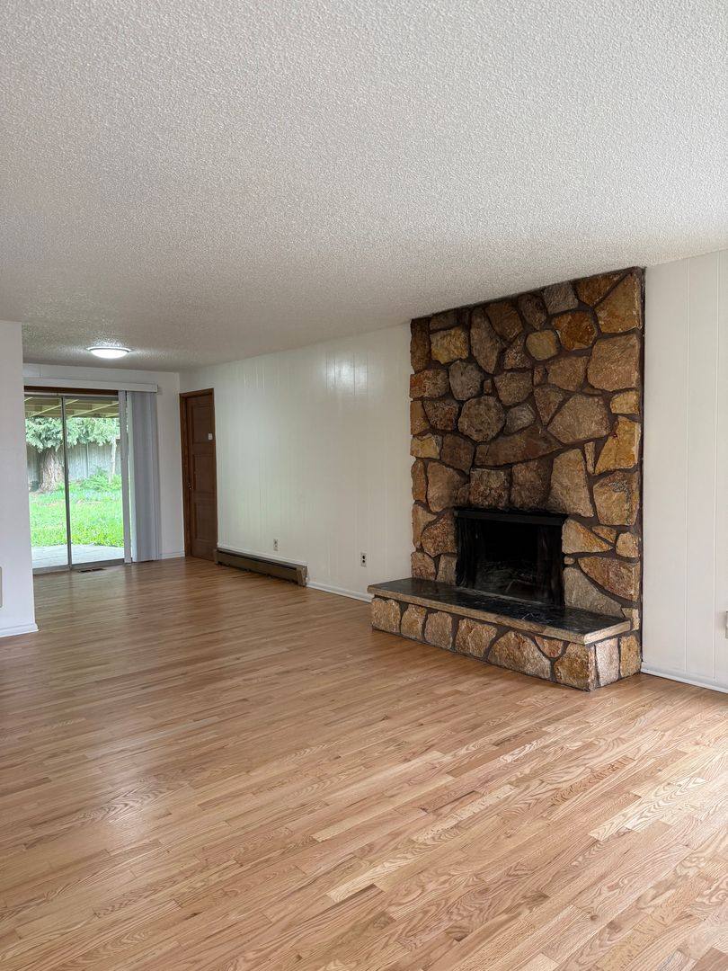 House for rent at 6515 SE Aspen St, Portland, OR 97222