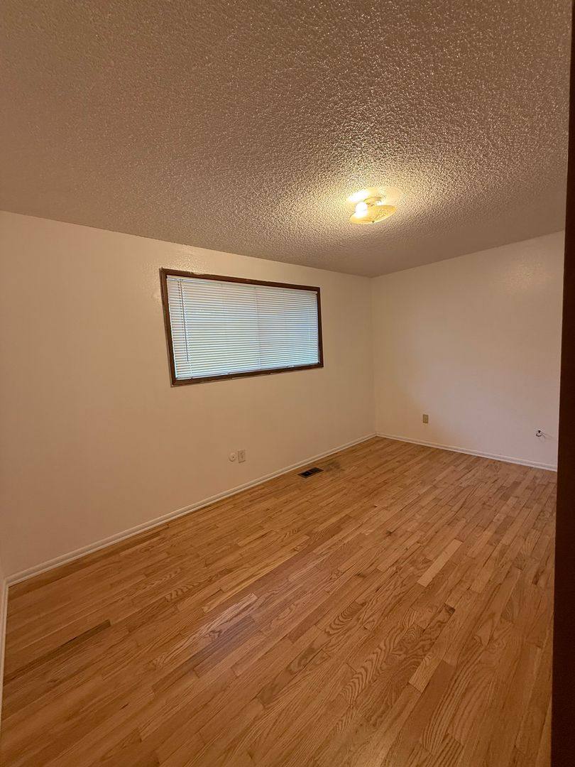 House for rent at 6515 SE Aspen St, Portland, OR 97222