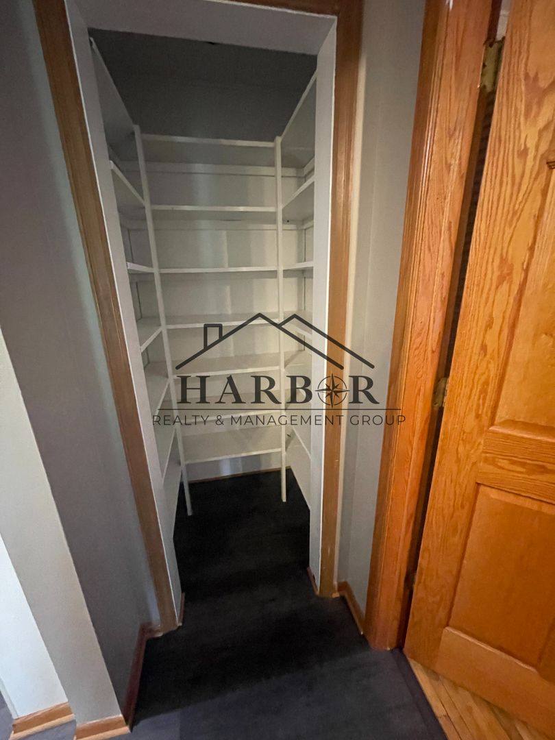 Apartment for rent at 806 15th St NE, Austin, MN 55912