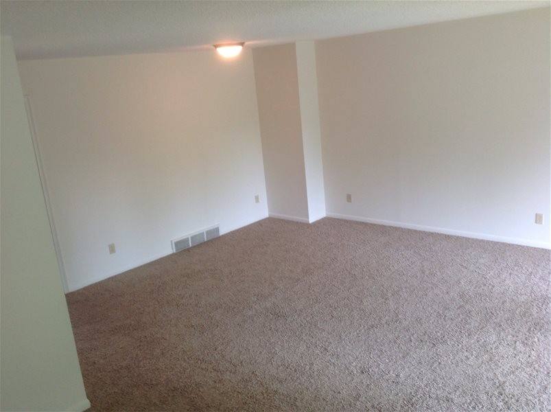 Apartment for rent at 5404 Cresthaven, Toledo, OH 43614