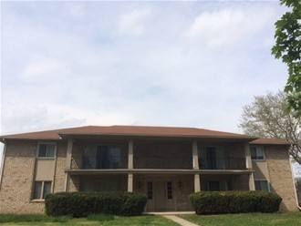 Apartment for rent at 5404 Cresthaven, Toledo, OH 43614