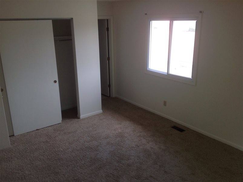 Apartment for rent at 5404 Cresthaven, Toledo, OH 43614