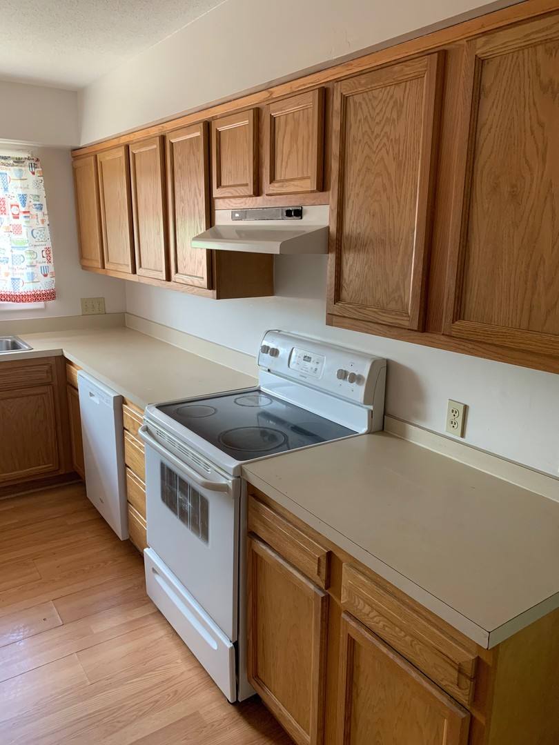 Apartment for rent at 5404 Cresthaven, Toledo, OH 43614