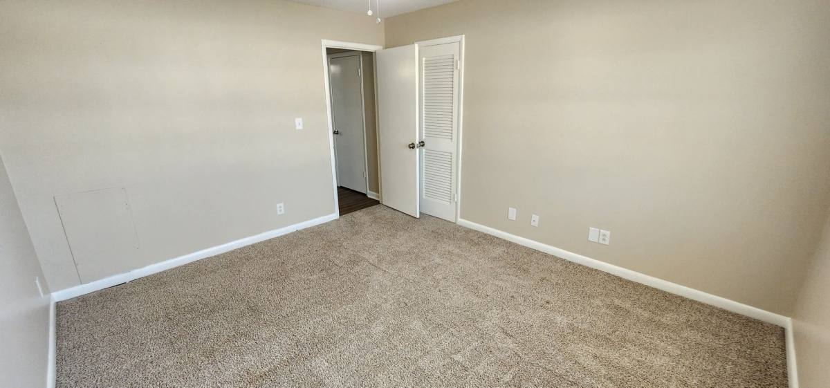 Apartment for rent at 1057 N Main St, Arab, AL 35016