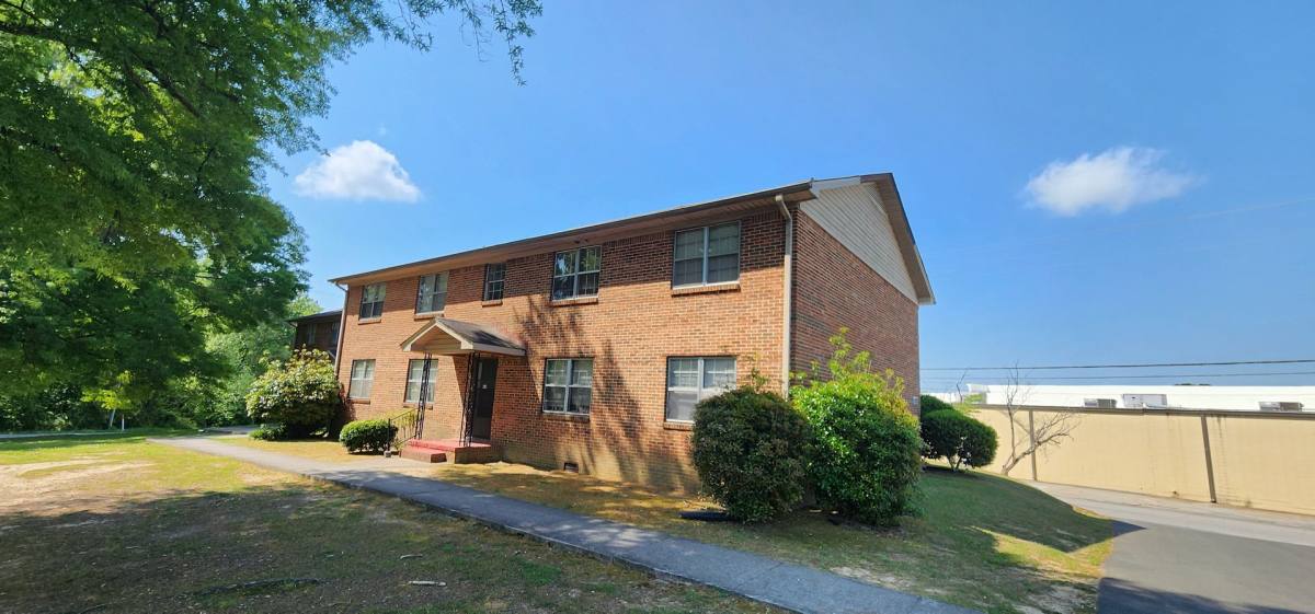Apartment for rent at 1057 N Main St, Arab, AL 35016