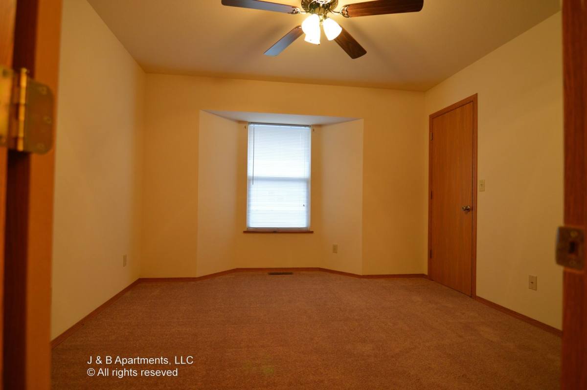 Apartment for rent at 20309 Skyview Dr, Waynesville, MO 65583