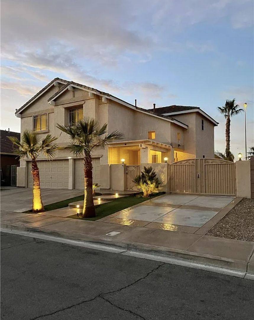 House for rent at 860 Viento Del Montagna Ave, Henderson, NV 89012