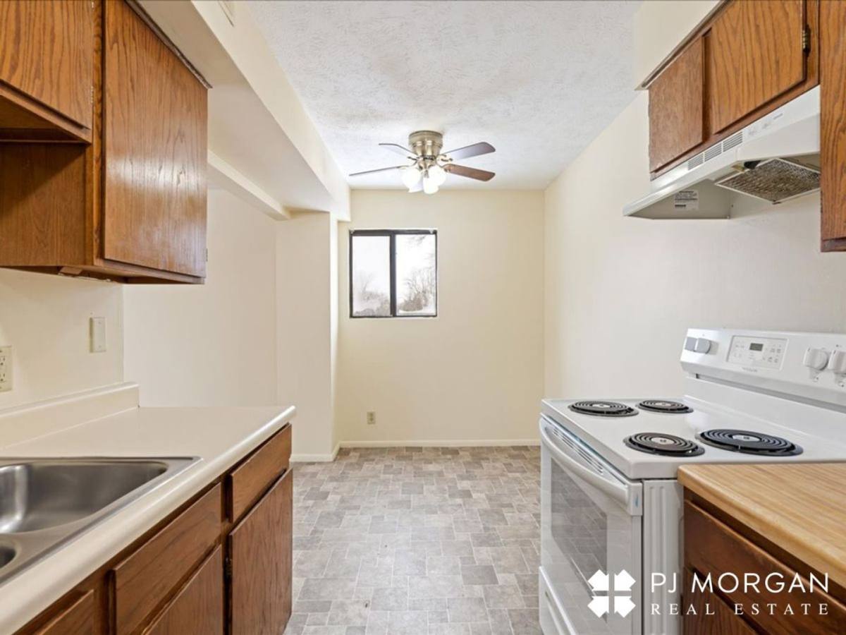 Apartment for rent at 10808 Oakbrook Circle, Omaha, NE 68154
