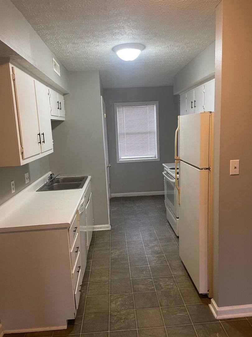 Townhouse for rent at 3209 Barnwood B, Bowling Green, KY 42104