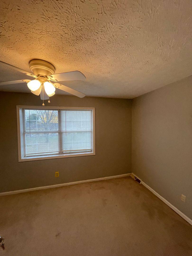 Townhouse for rent at 3209 Barnwood B, Bowling Green, KY 42104