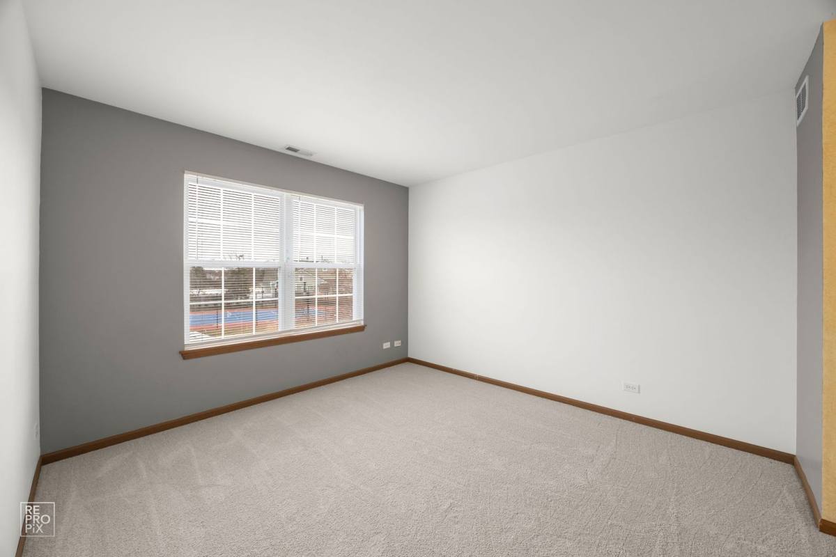 Townhouse for rent at 2843 Falling Waters Dr, Lake Villa, IL 60046