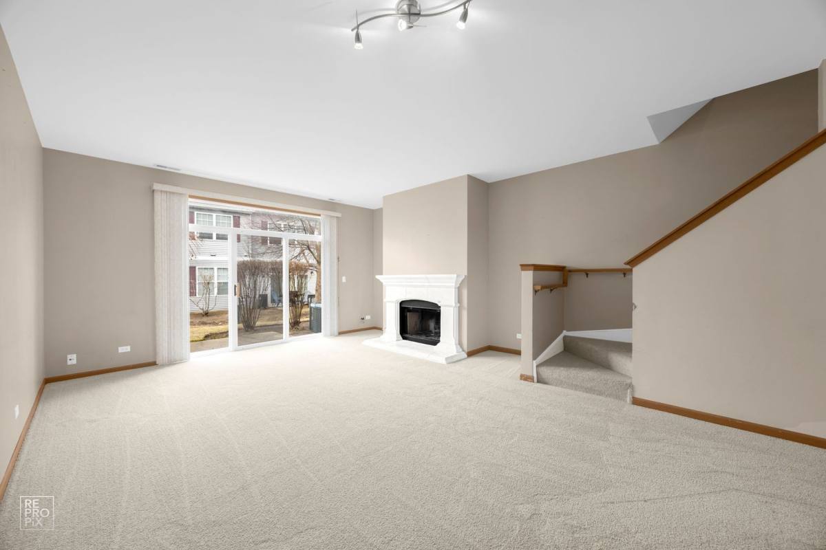 Townhouse for rent at 2843 Falling Waters Dr, Lake Villa, IL 60046
