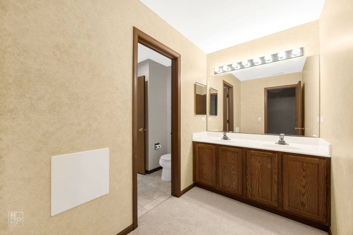 Townhouse for rent at 2843 Falling Waters Dr, Lake Villa, IL 60046