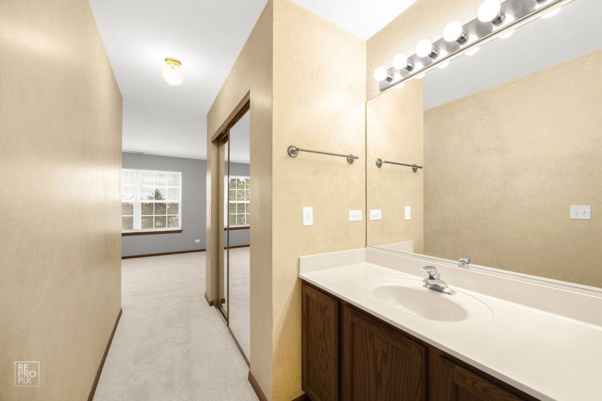 Townhouse for rent at 2843 Falling Waters Dr, Lake Villa, IL 60046