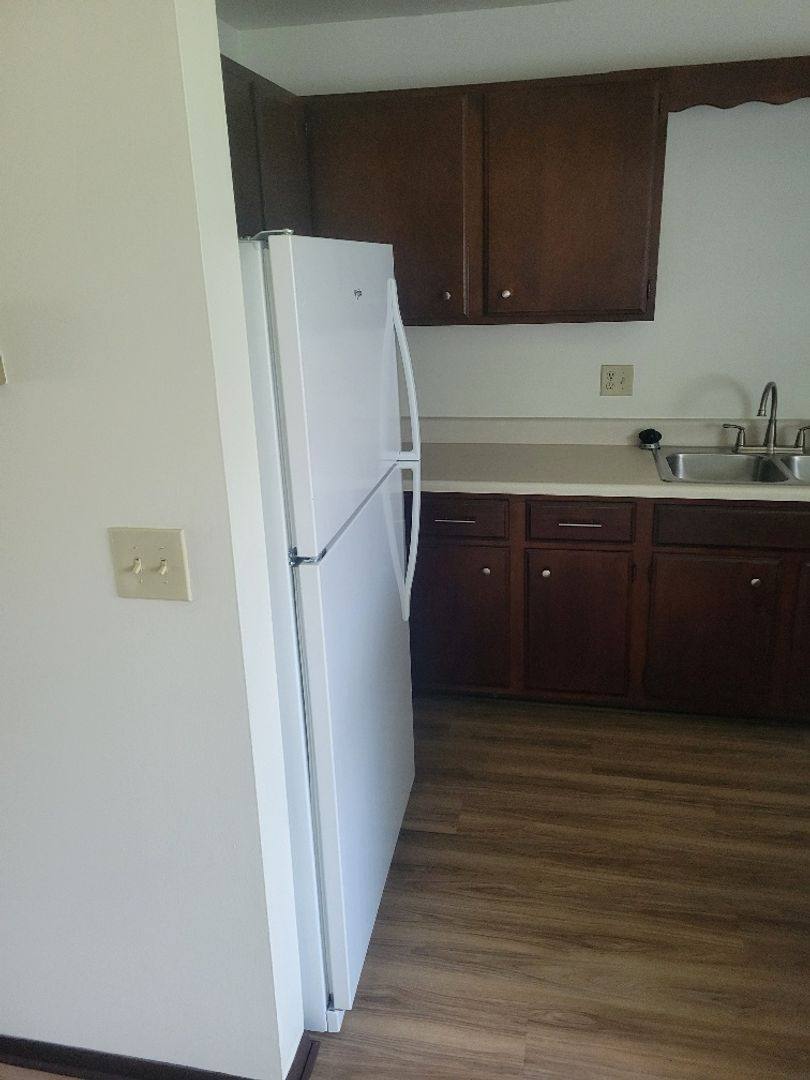 Apartment for rent at 1357 Meadowcreek Dr, Pewaukee, WI 53072