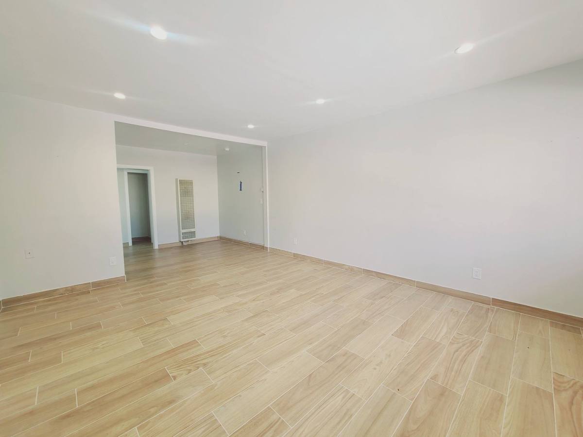 Apartment for rent at 9949 Pinewood Ave, Tujunga, CA 91042