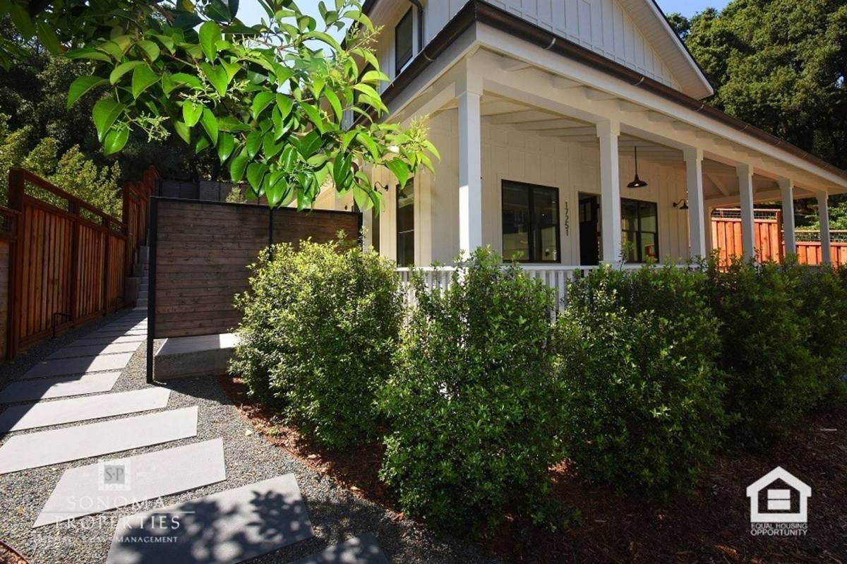 House for rent at 17253 Park Ave, Sonoma, CA 95476