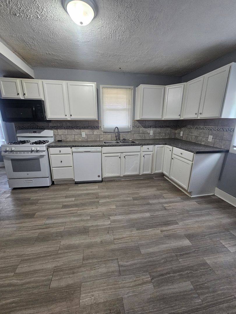 614 51st St, Moline, IL 61265 - House for Rent - Image 10