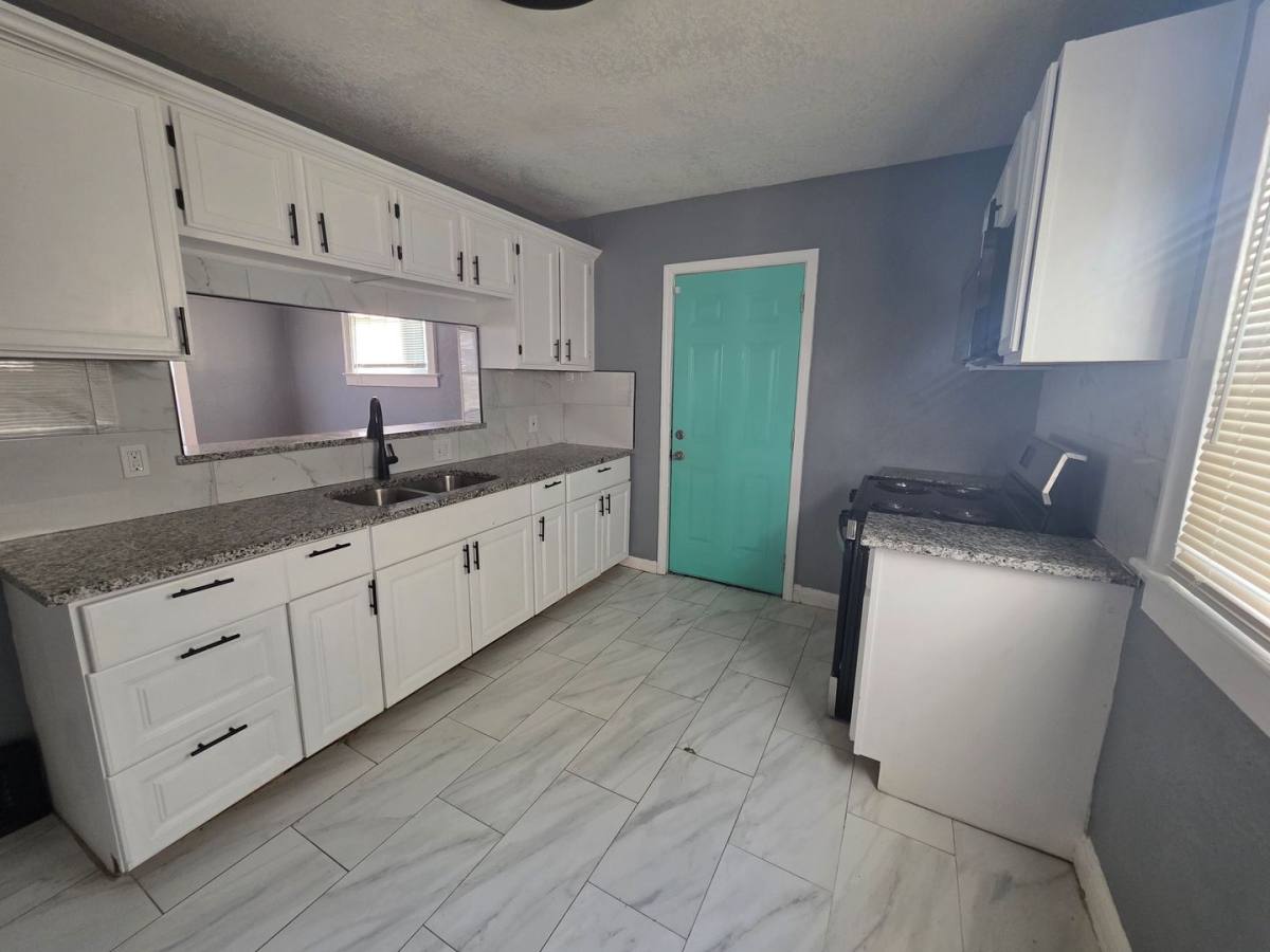 House for rent at 3701 Indiana Ave, Kansas City, MO 64128