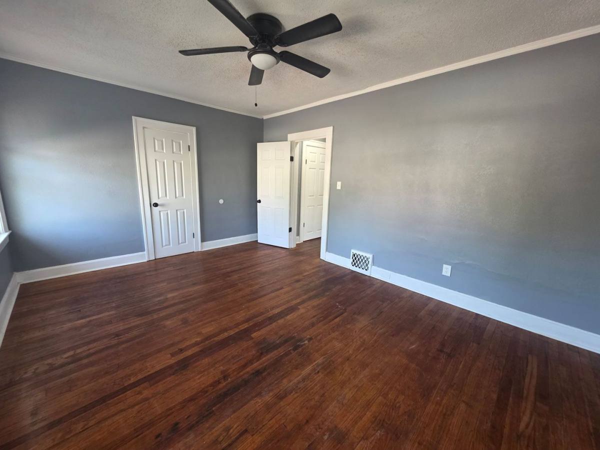 House for rent at 3701 Indiana Ave, Kansas City, MO 64128