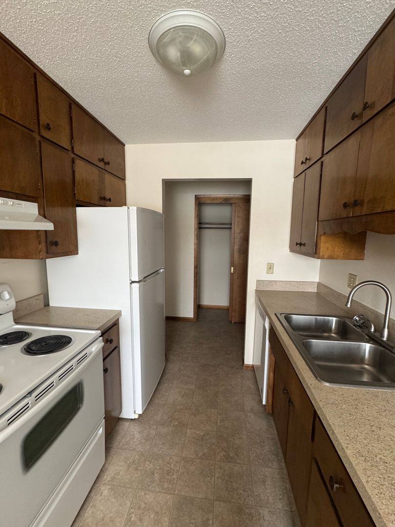 Apartment for rent at 426 Shirley St, Bismarck, ND 58504