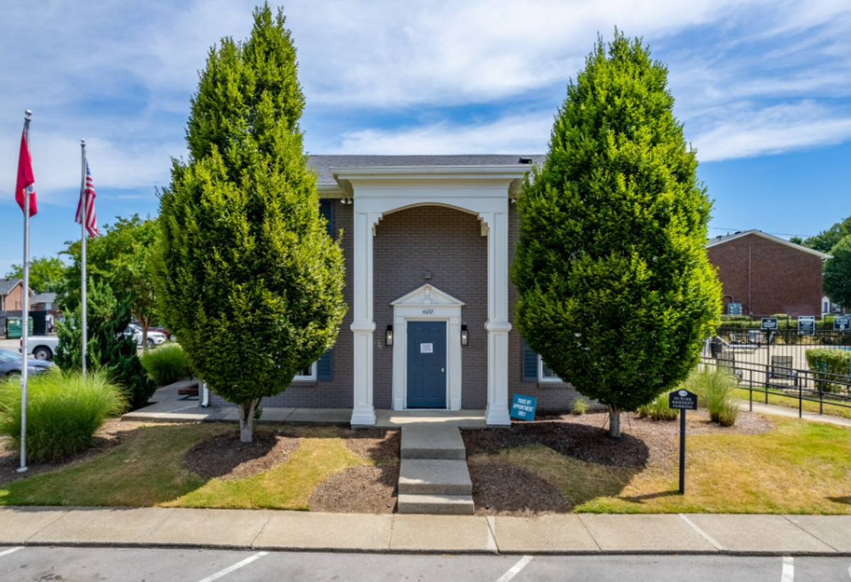 Townhouse for rent at 600 Whispering Hills Dr, Nashville, TN 37211