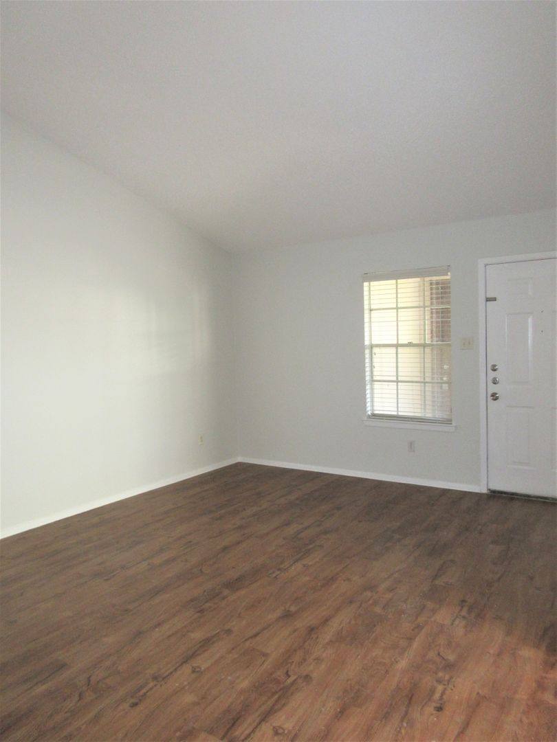 Apartment for rent at 12321 Patron Dr, Austin, TX 78758