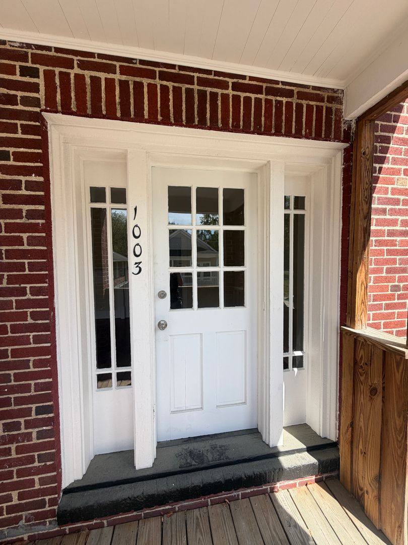 Townhouse for rent at 1003 Bank St, Hopewell, VA 23860