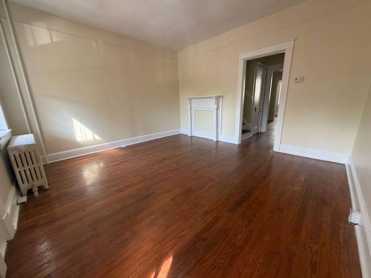 Townhouse for rent at 1003 Bank St, Hopewell, VA 23860
