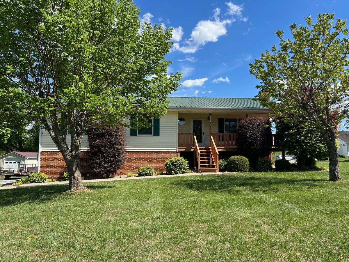 House for rent at 304 Old Stage Rd, Johnson City, TN 37615