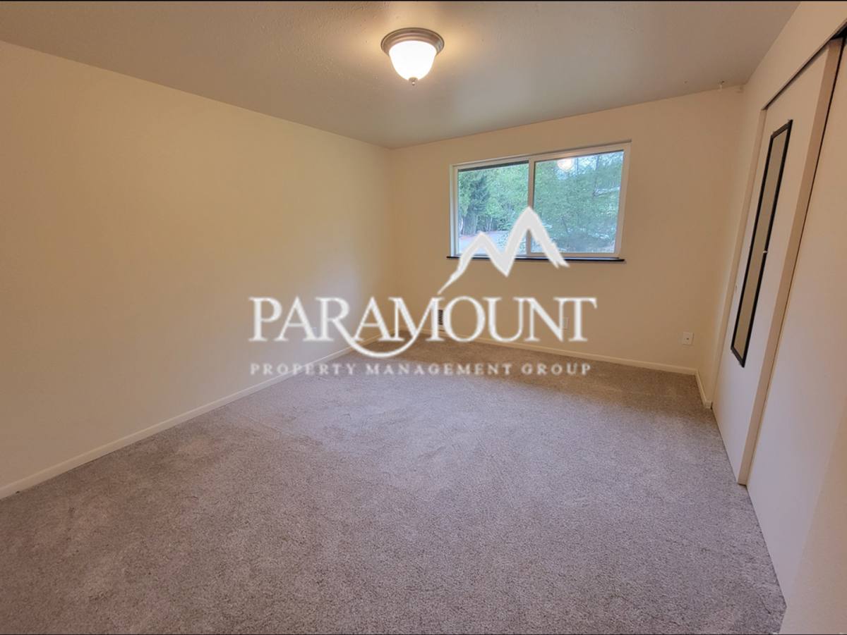 House for rent at 21582 E State Highway 3, Belfair, WA 98528