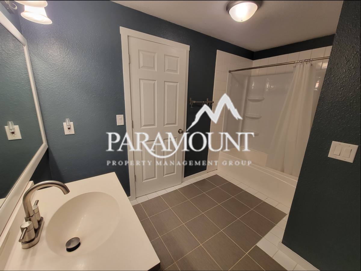 House for rent at 21582 E State Highway 3, Belfair, WA 98528