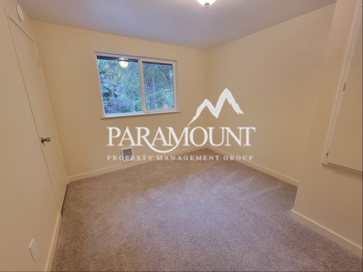 House for rent at 21582 E State Highway 3, Belfair, WA 98528