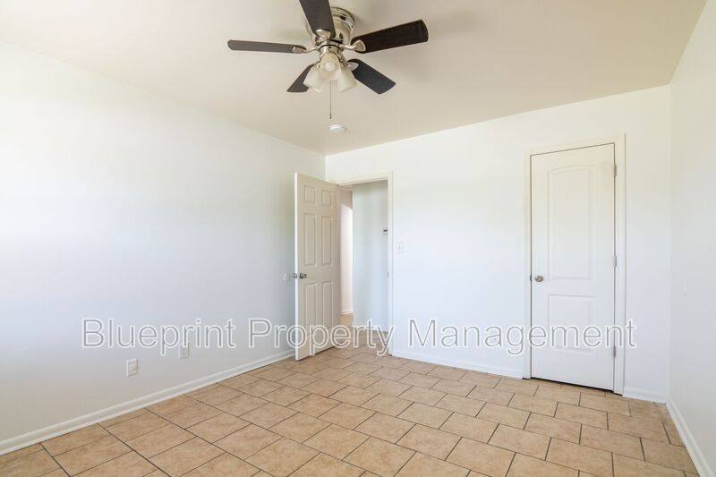 Apartment for rent at 1521 22nd St Ensley, Birmingham, AL 35218