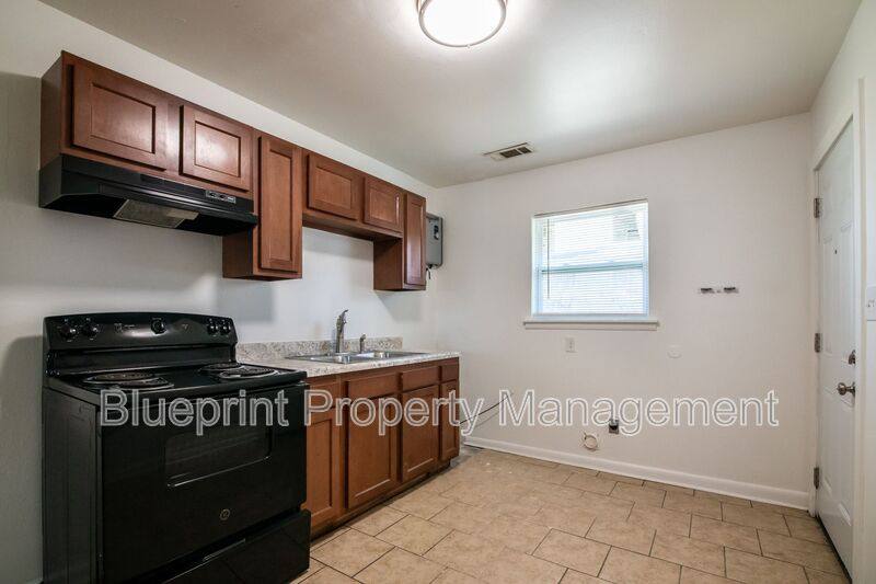 Apartment for rent at 1521 22nd St Ensley, Birmingham, AL 35218