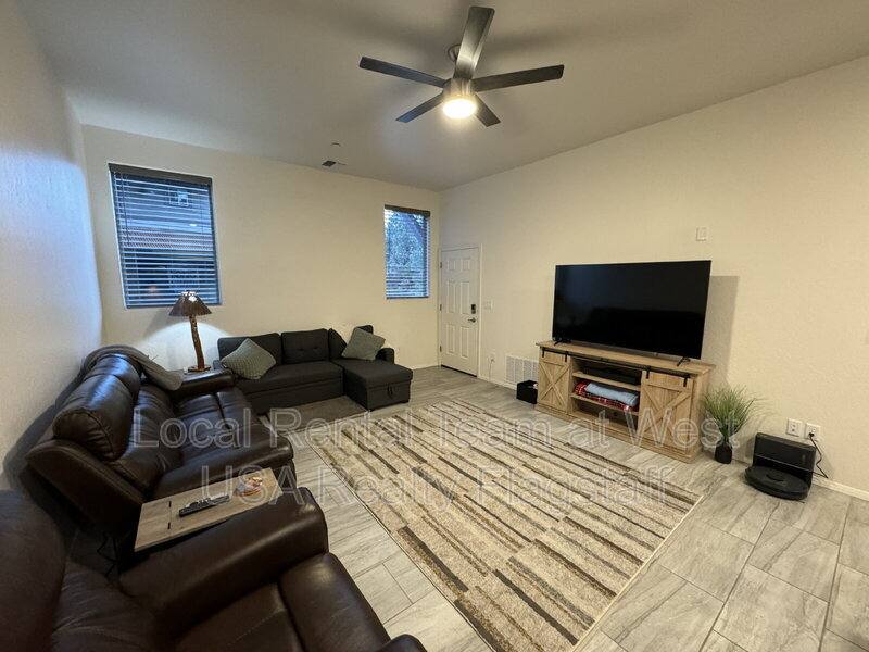 Apartment for rent at 1650 E Ponderosa Parkway, Flagstaff, AZ 86001