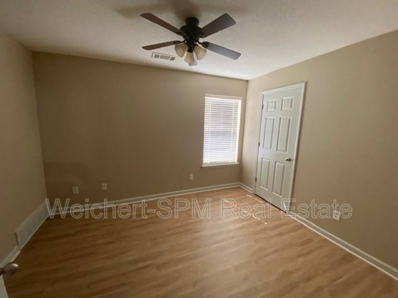 House for rent at 385 Dogwood Springs Dr, Oakland, TN 38060