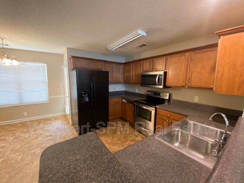 House for rent at 385 Dogwood Springs Dr, Oakland, TN 38060