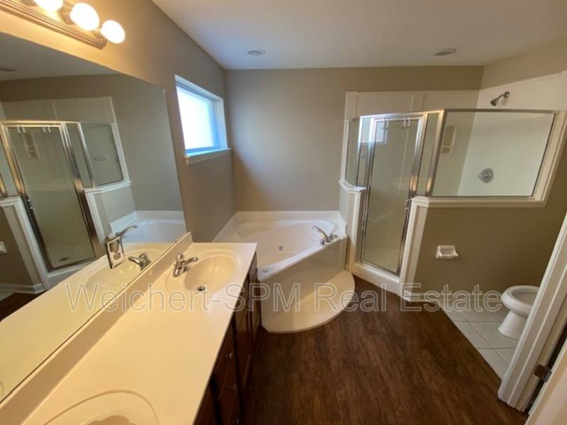 House for rent at 385 Dogwood Springs Dr, Oakland, TN 38060