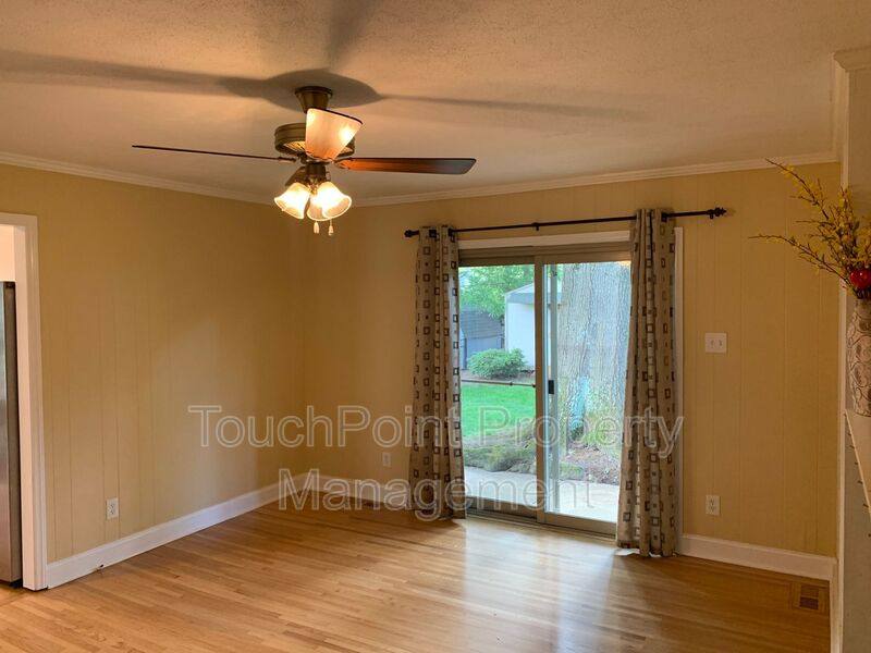 House for rent at 1130 Cheddington Dr, Charlotte, NC 28211