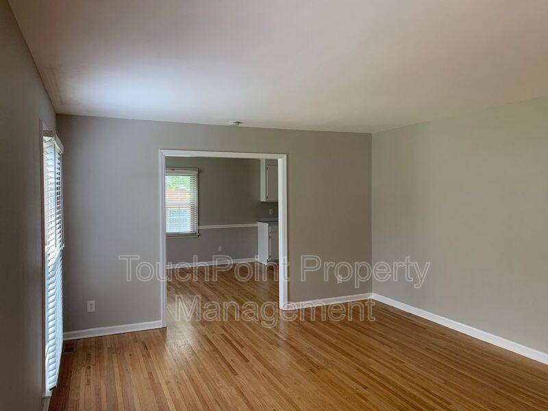 House for rent at 1130 Cheddington Dr, Charlotte, NC 28211