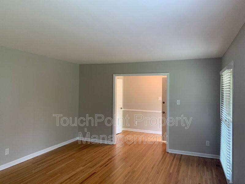 House for rent at 1130 Cheddington Dr, Charlotte, NC 28211