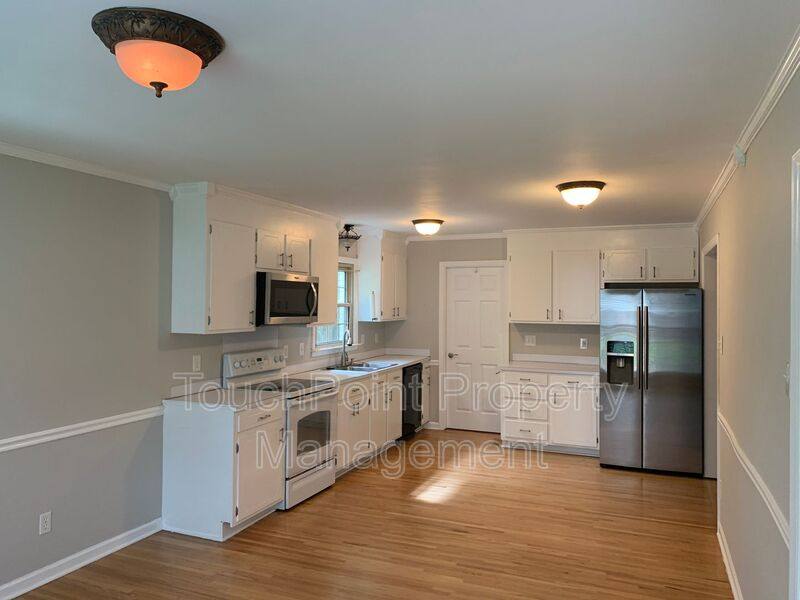 House for rent at 1130 Cheddington Dr, Charlotte, NC 28211