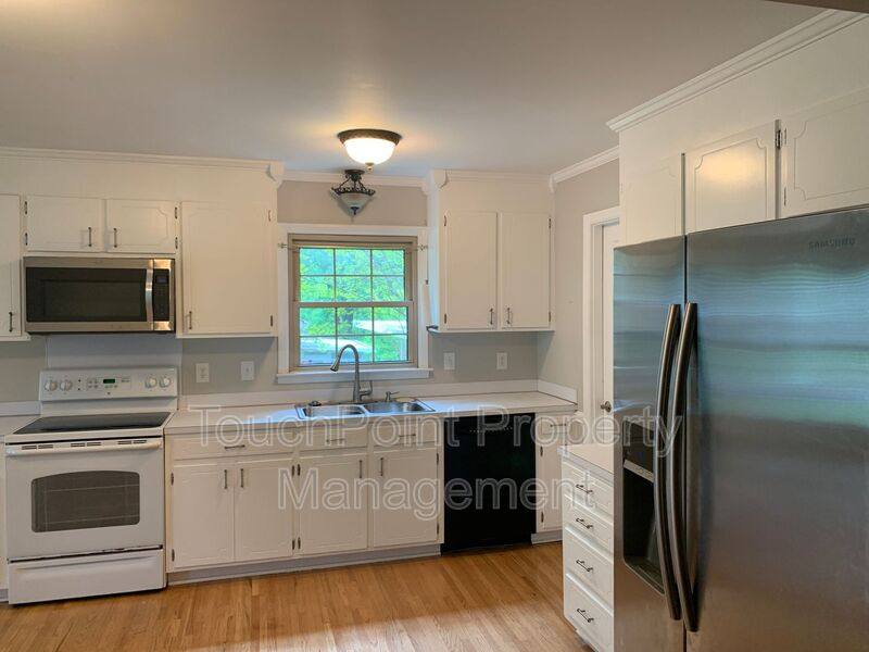 House for rent at 1130 Cheddington Dr, Charlotte, NC 28211