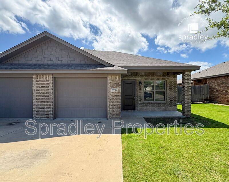 Apartment for rent at 205B Sparrow Cove, Troy, TX 76579