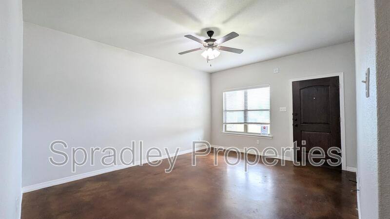 Apartment for rent at 205B Sparrow Cove, Troy, TX 76579